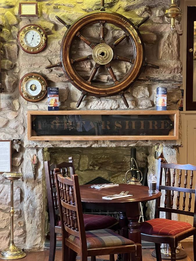 The Olde Ship Inn Seahouses Exteriör bild