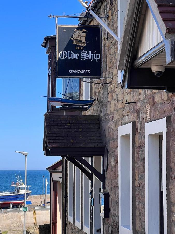 The Olde Ship Inn Seahouses Exteriör bild